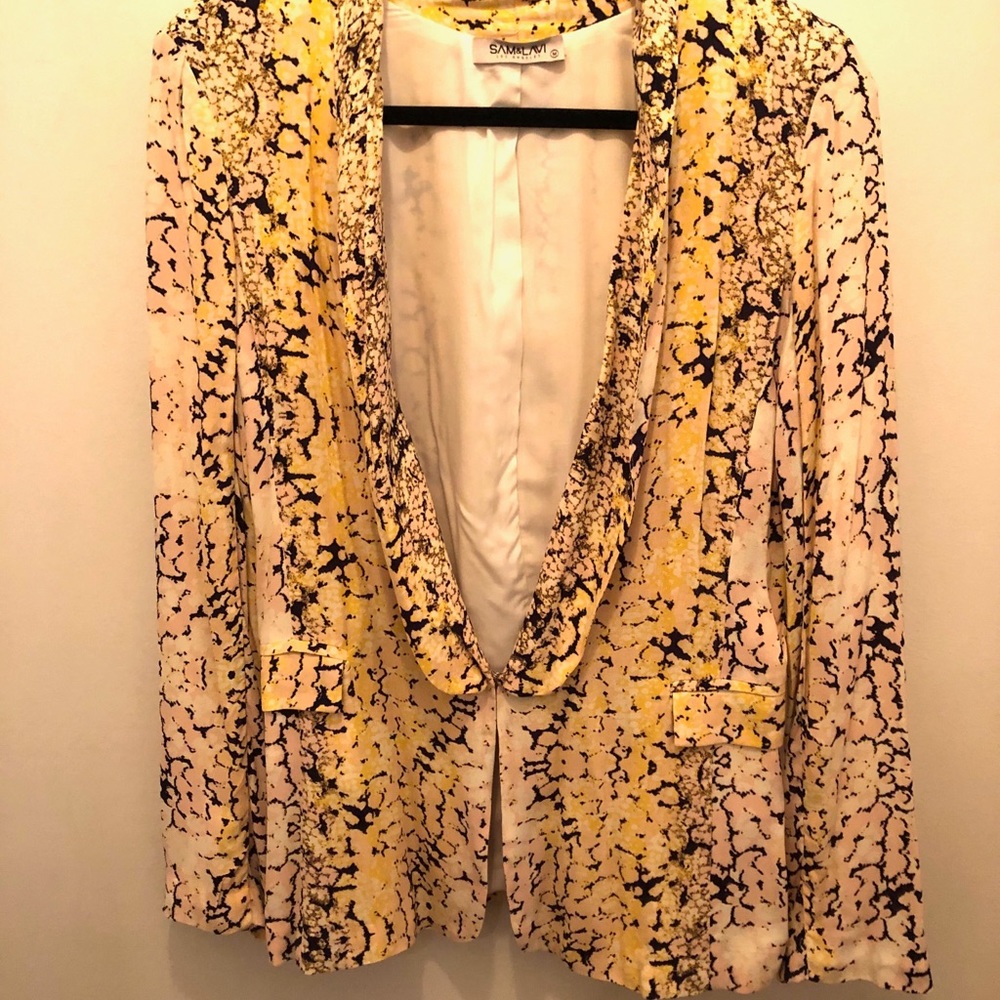 Sam & Lavi barely worn blazer